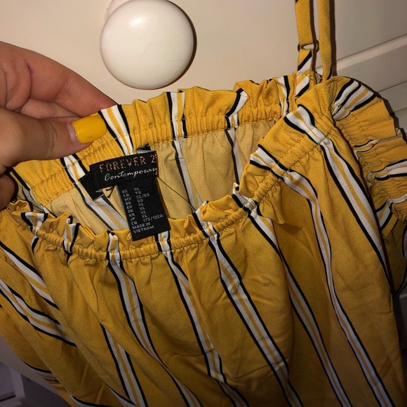 Cute yellow silk tank top - Picture 2 of 3